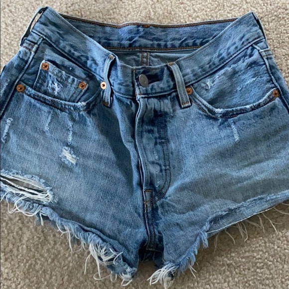 501 Levi jeans shorts - Picture 3 of 4